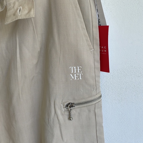 Pacsun men’s khaki pleated shorts size 32 NWT & exterior zipper pocket - Picture 4 of 5